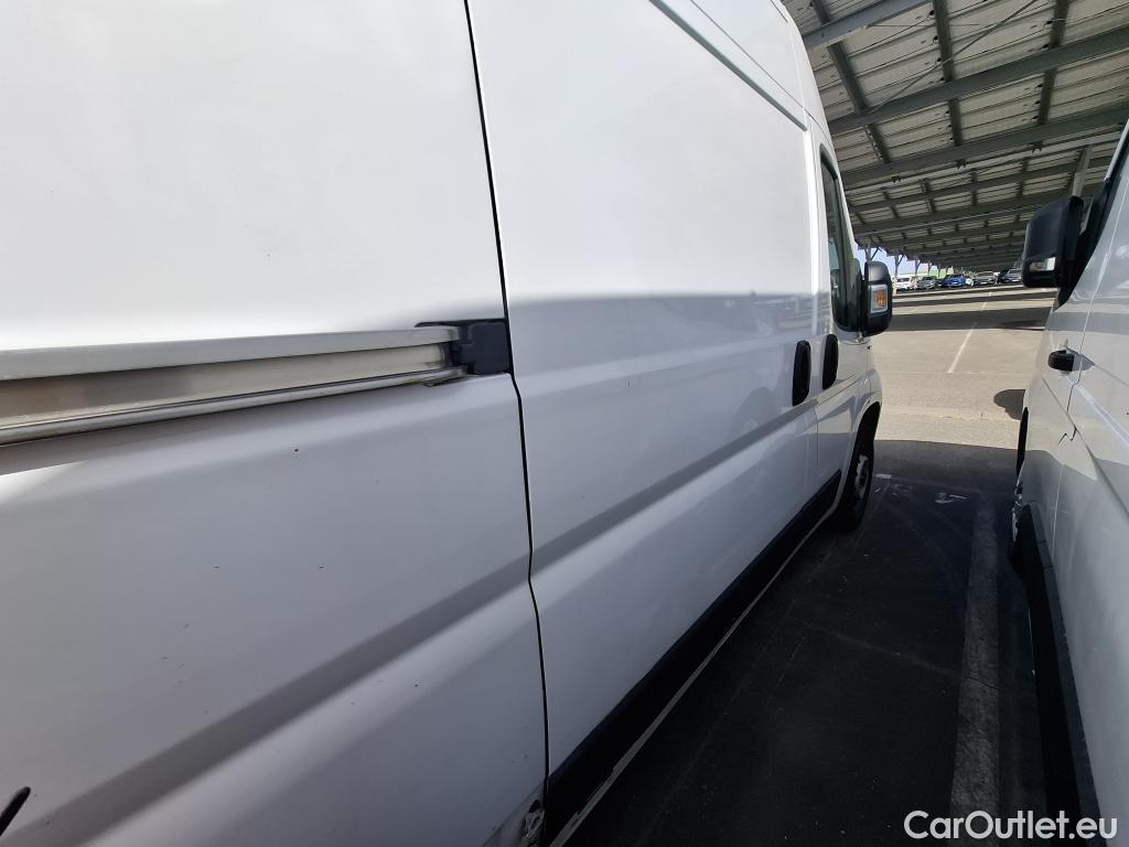  Fiat  Ducato FIAT  2014 4P Fourgon tôlé 3.0 M H2 2.3 Multijet 120 Pack Pro Nav #31