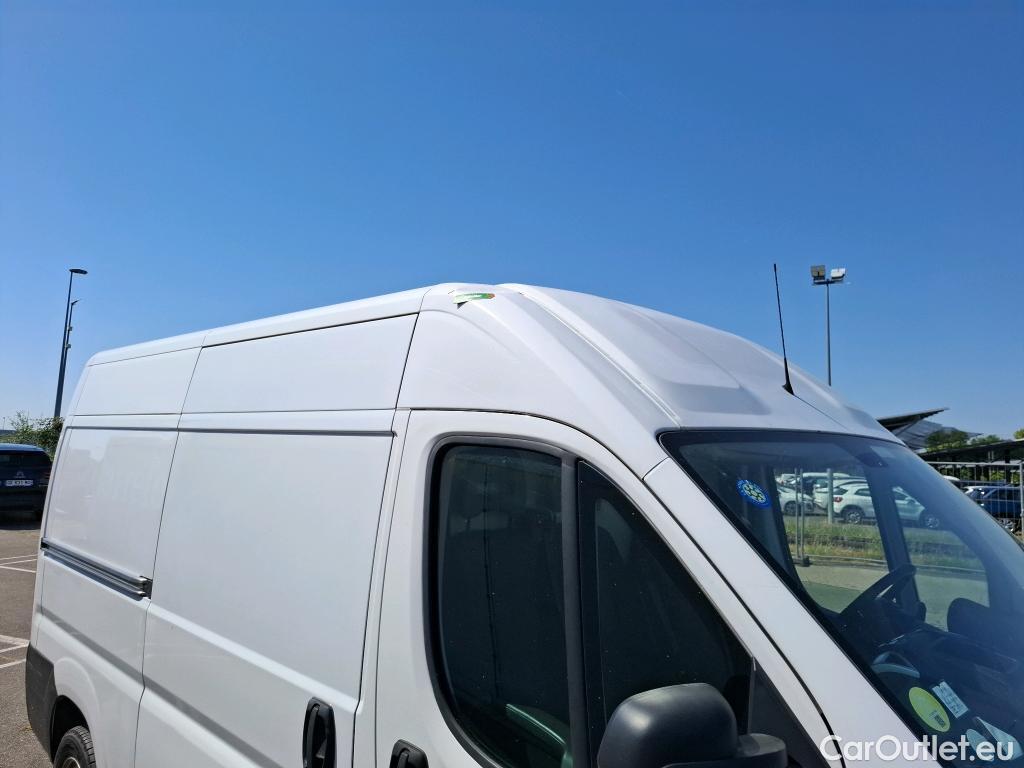  Fiat  Ducato FIAT  2014 4P Fourgon tôlé 3.0 M H2 2.3 Multijet 120 Pack Pro Nav #36
