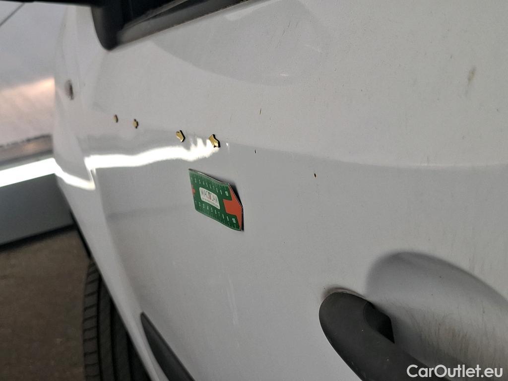  Renault  Kangoo  Express Extra (Série Spéciale) 1.5 dCi 90CV BVM5 E6 #37