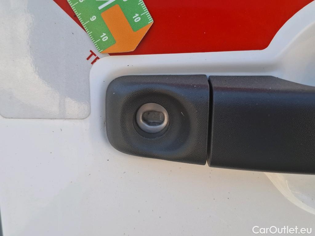  Renault  Master RENAULT  VU 4p Fourgon FG GCf Trac F3500 L3H2 Energy dCi 145 E6 #25