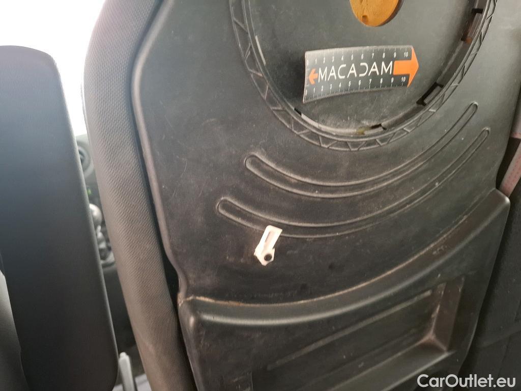  Renault  Master RENAULT  DC VU 4p Châssis double cabine DC GCf Trac F3500 L3 dCi 130 E6 #19