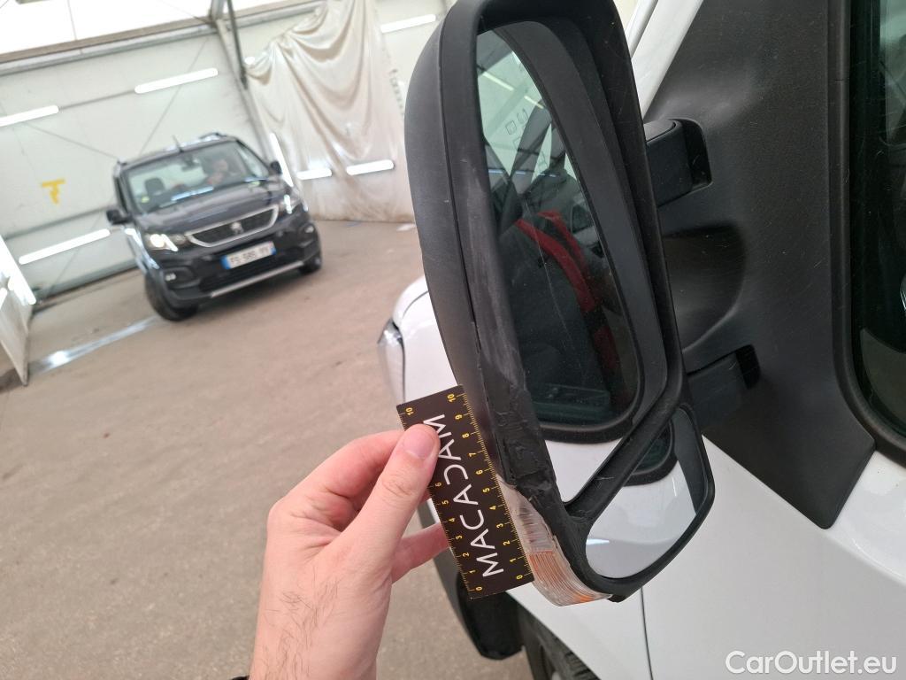  Renault  Master  III Fourgon L2H2 3 3 Grand Confort dCi 135CV BVM6 E6d #15