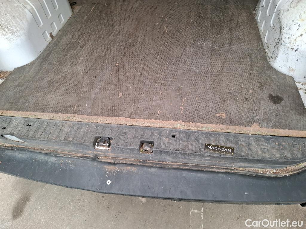  Renault  Master  III Fourgon L2H2 3 3 Grand Confort dCi 135CV BVM6 E6d #23