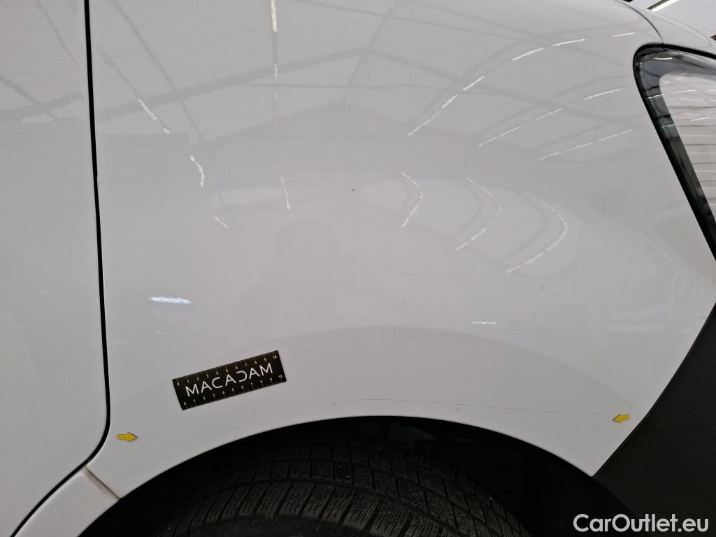  Renault  Master  III Fourgon L2H2 3 3 Grand Confort dCi 135CV BVM6 E6d #17