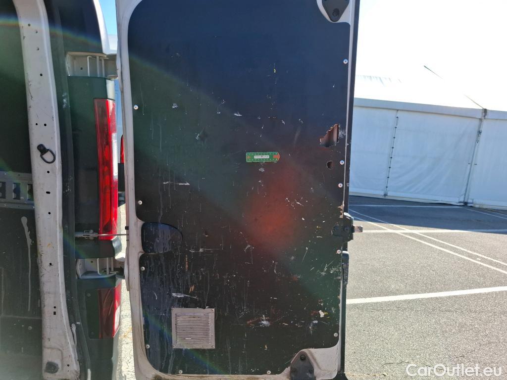  Renault  Trafic RENAULT  / 2019 / 4P / Fourgon tole NV FG GCF L1H1 1000 dCi 120 #118