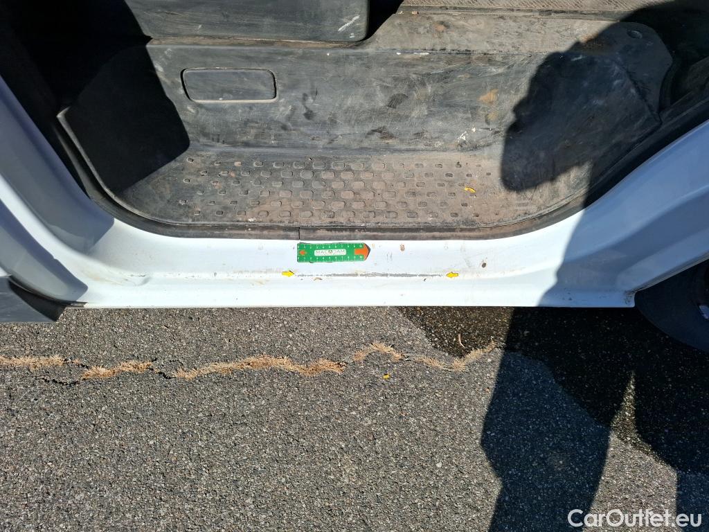  Renault  Trafic RENAULT  / 2019 / 4P / Fourgon tole NV FG GCF L1H1 1000 dCi 120 #69