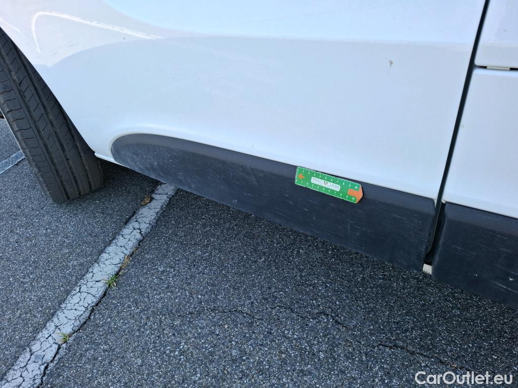  Renault  Trafic RENAULT  / 2019 / 4P / Fourgon tole NV FG GCF L1H1 1000 dCi 120 #125