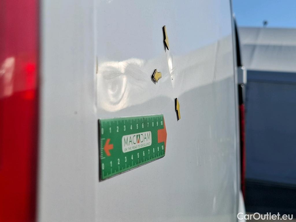 Renault  Trafic RENAULT  / 2019 / 4P / Fourgon tole NV FG GCF L1H1 1000 dCi 120 #49