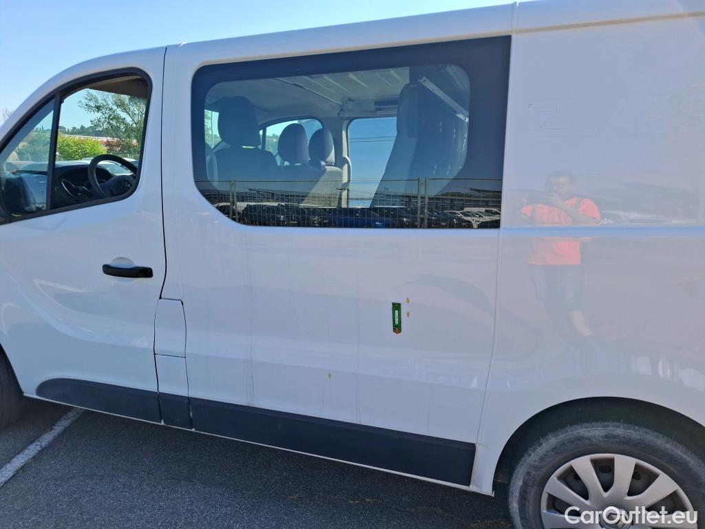  Renault  Trafic RENAULT  / 2019 / 4P / Fourgon tole NV FG GCF L1H1 1000 dCi 120 #127