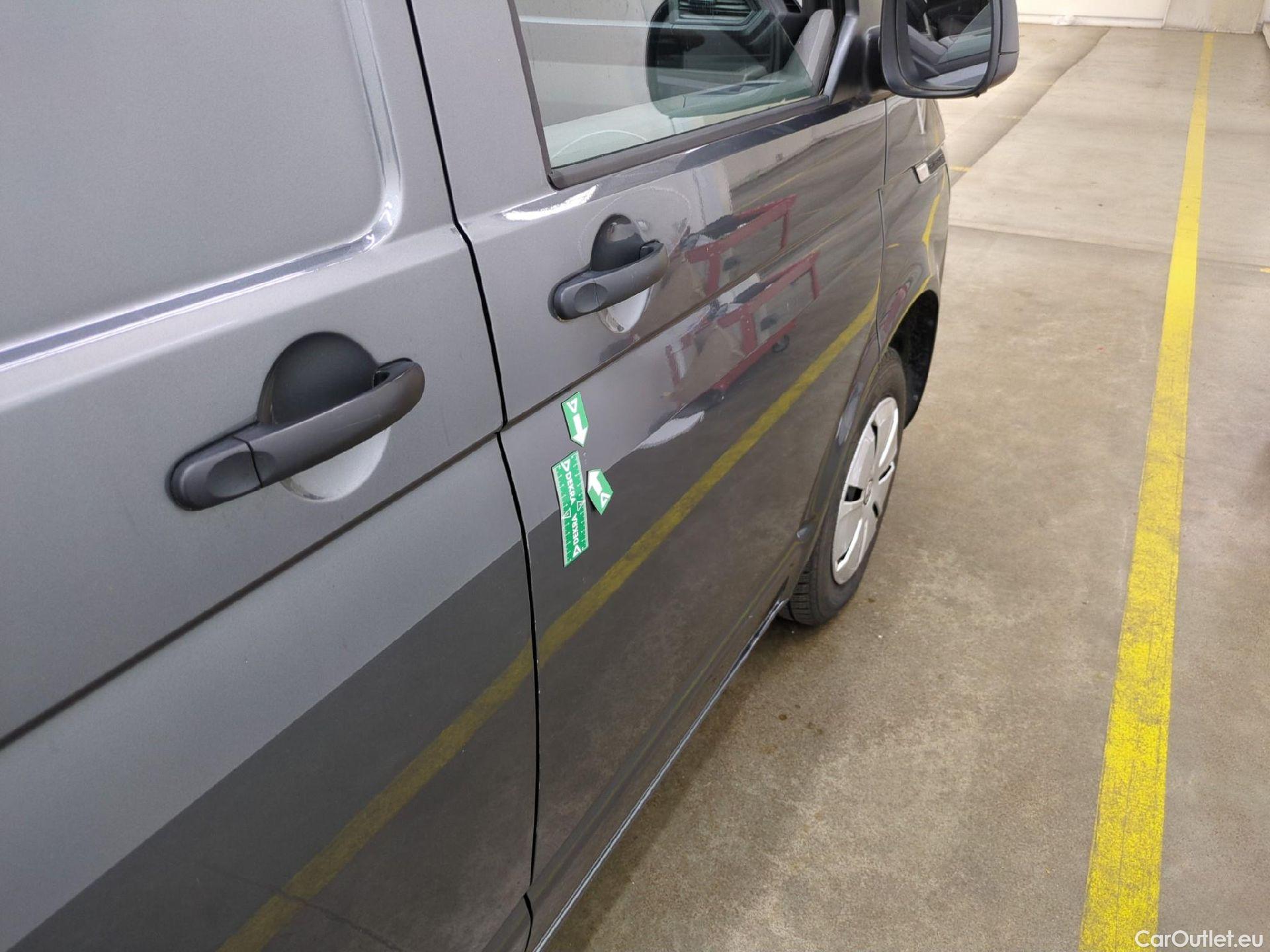  Volkswagen  Transporter VOLKSWAGEN  / 2019 / 4P / Fourgon tôlé 2.0 TDi 150 DSG7 L1H1 Business Line #19