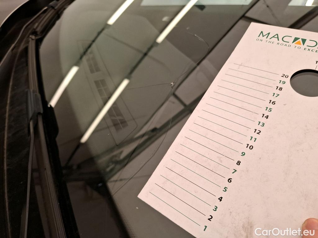  Bmw  Serie 1 BMW Série 1 / 2019 / 5P / Berline 116d DKG7 Business Design #2