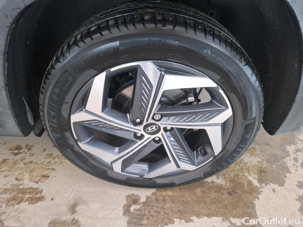  Hyundai  Tucson HYUNDAI  / 2020 / 5P / SUV 1.6 HYBRID 230 EXECUTIVE #19