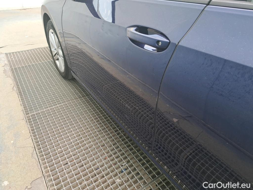  Volkswagen  Golf  VOLKSWAGEN / 2020 / 5P / berlina con portón 2.0 TDI 85kW (115CV) #54