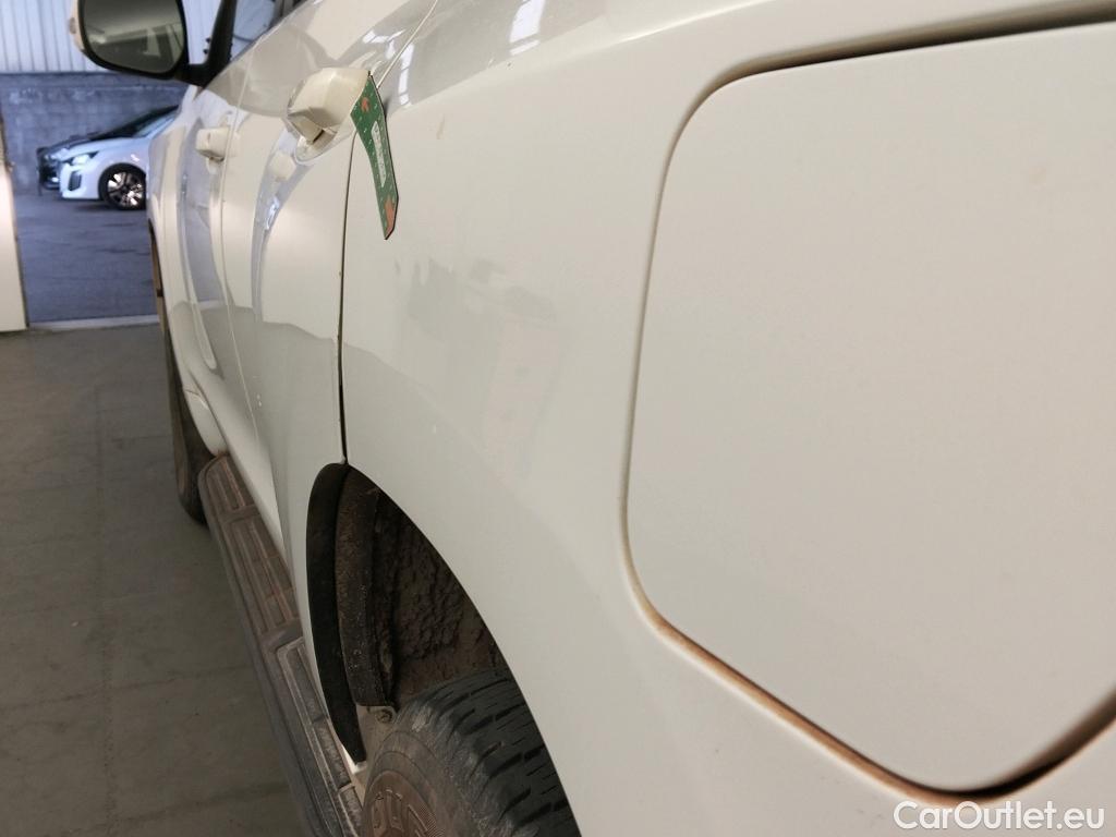  Toyota  Land Cruiser TOYOTA  / 2017 / 5P / todoterreno 2.8 D-4D VX AUTO #38