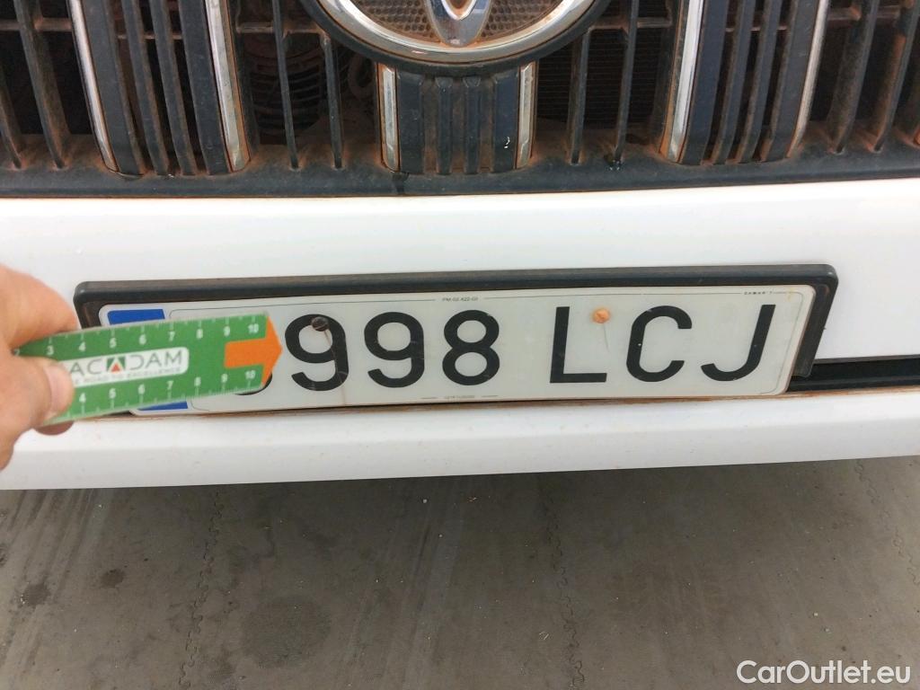  Toyota  Land Cruiser TOYOTA  / 2017 / 5P / todoterreno 2.8 D-4D VX AUTO #40