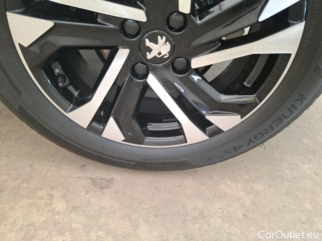  Peugeot  2008  Allure Pack 1.2 PureTech 130CV BVA8 E6d #8