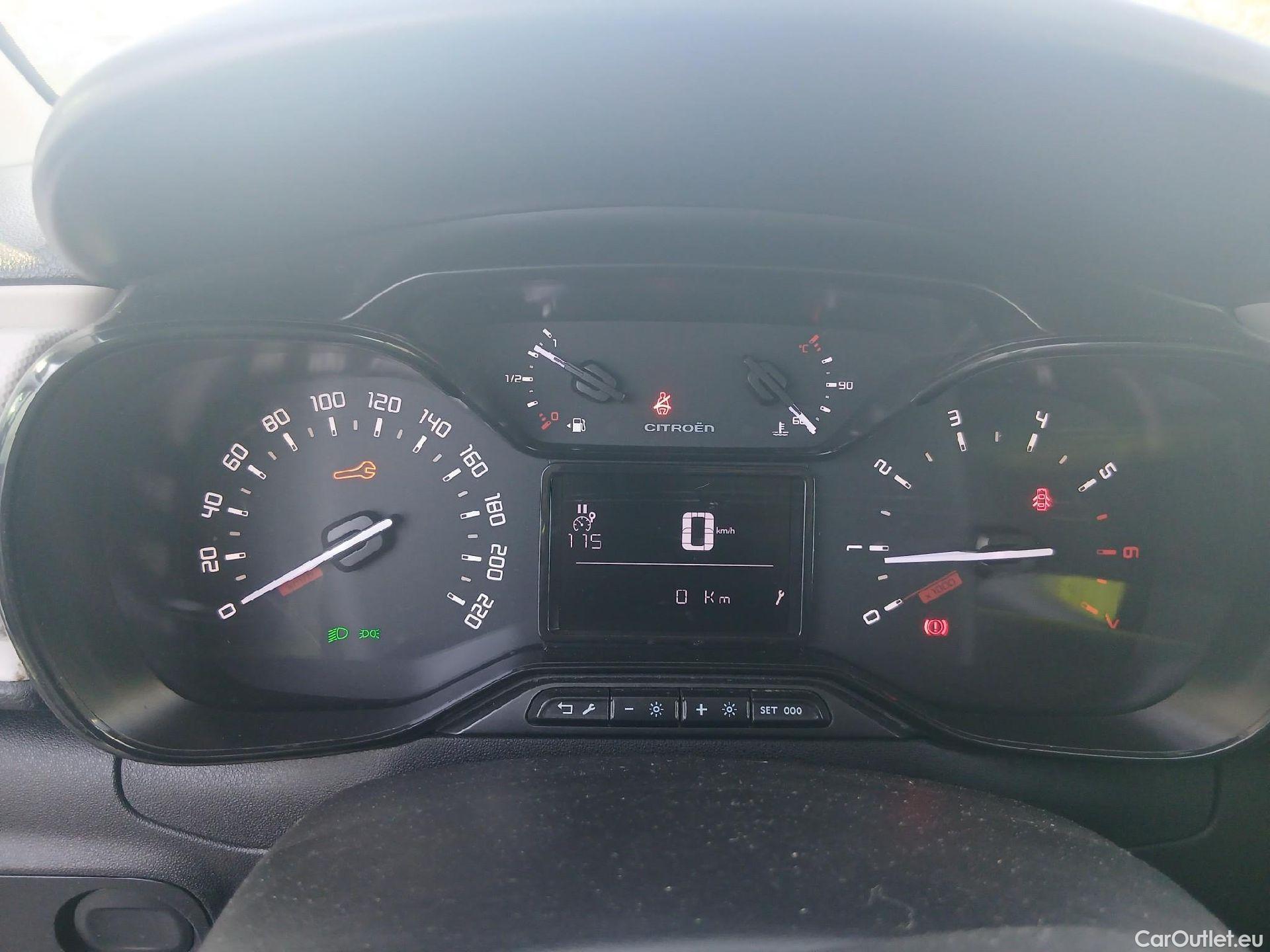  Citroen  C3 CITROEN  / 2016 / 5P / berlina comercial BlueHDi 73KW (100CV) S&S Comercial #2