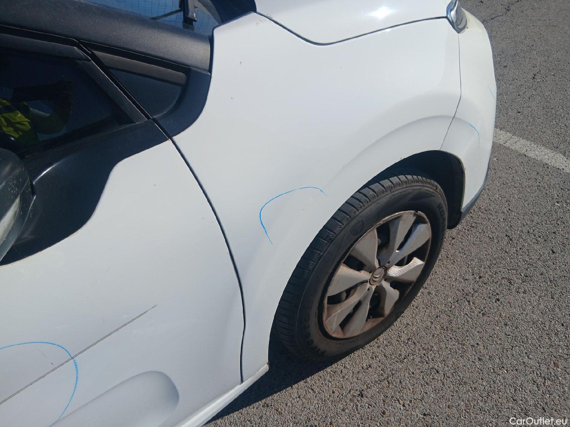  Citroen  C3 CITROEN  / 2016 / 5P / berlina comercial BlueHDi 73KW (100CV) S&S Comercial #54