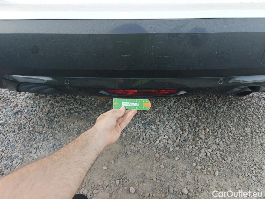  Citroen  C4 CITROEN  / 2020 / 5P / berlina con portón BlueHDi 110 S&S 6v Feel #7