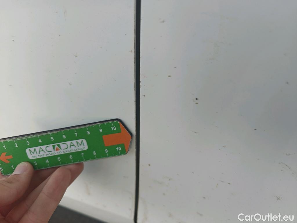  Citroen  C4 CITROEN  / 2020 / 5P / berlina con portón BlueHDi 110 S&S 6v Feel #6
