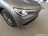  Alfa Romeo   STELVIO ALFA ROMEO / 2017 / 5P / SUV 2.2 TURBO DIESEL 160CV AT8 RWD BUSINESS #25