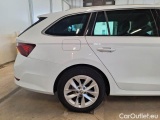  Skoda  Octavia SKODA  WAGON / 2020 / 5P / STATION WAGON 2.0 TDI EVO 85KW STYLE DSG #20