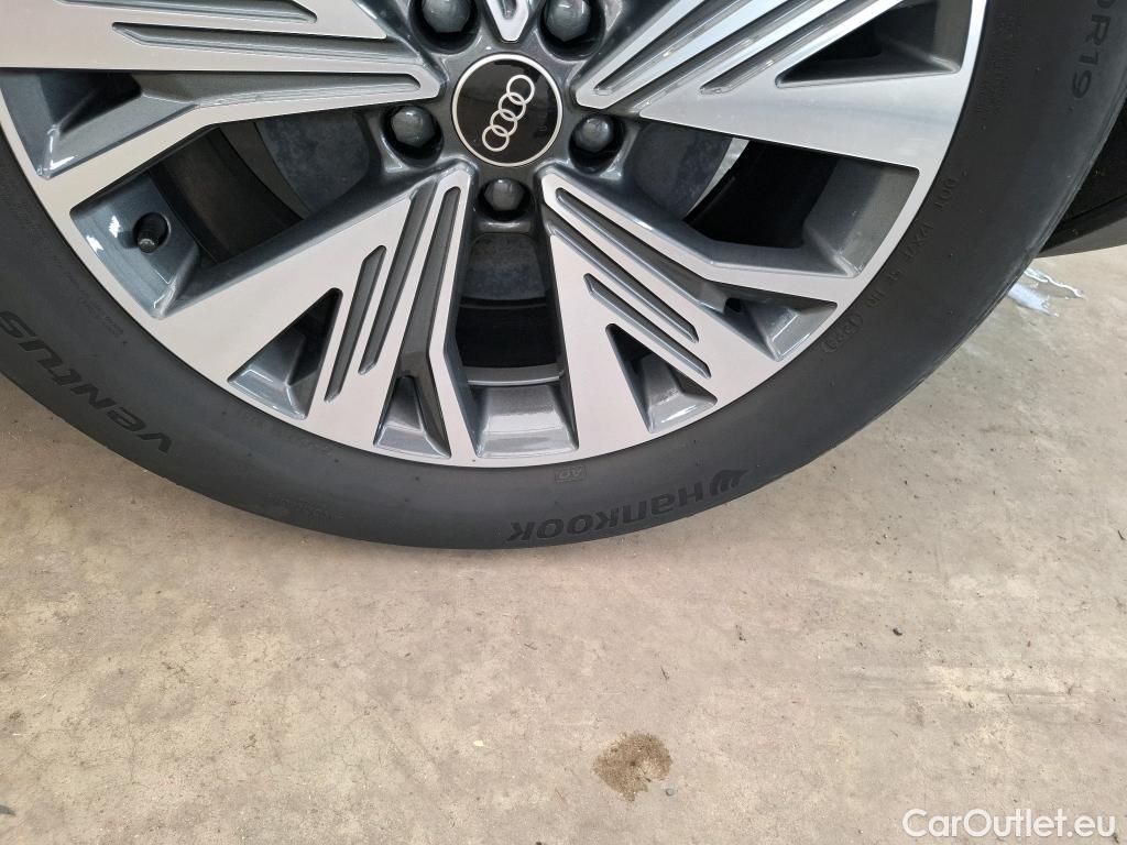  Audi  Q4 E-Tron  40 e-tron Executive BVA #12