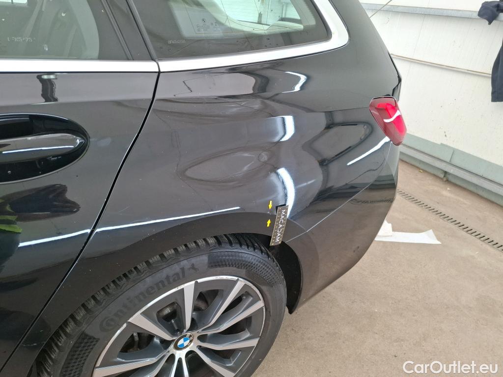  Bmw  Serie 3 BMW Série 3 Touring / 2019 / 5P / Break 330e 292ch Business Design BVA8 Hybride #44