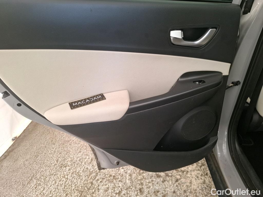  Hyundai  Konna HYUNDAI Kona / 2020 / 5P / SUV 1.6 HYBRID 141 EXECUTIVE HEV #28