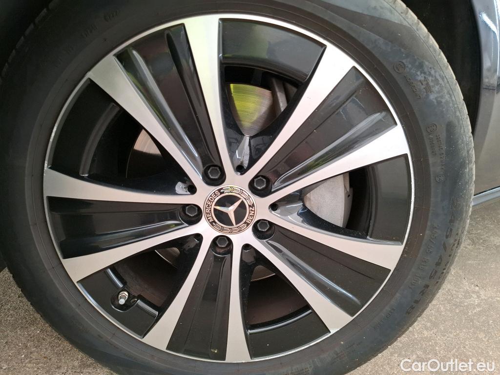  Mercedes  E-Klasse MERCEDES-BENZ Classe E Berline / 2020 / 4P / Berline 2.0 E 300 E AVANTGARDE LINE AUTO #4