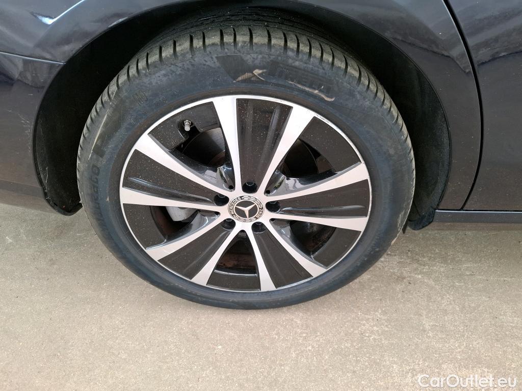  Mercedes  E-Klasse MERCEDES-BENZ Classe E Berline / 2020 / 4P / Berline 2.0 E 300 E AVANTGARDE LINE AUTO #8