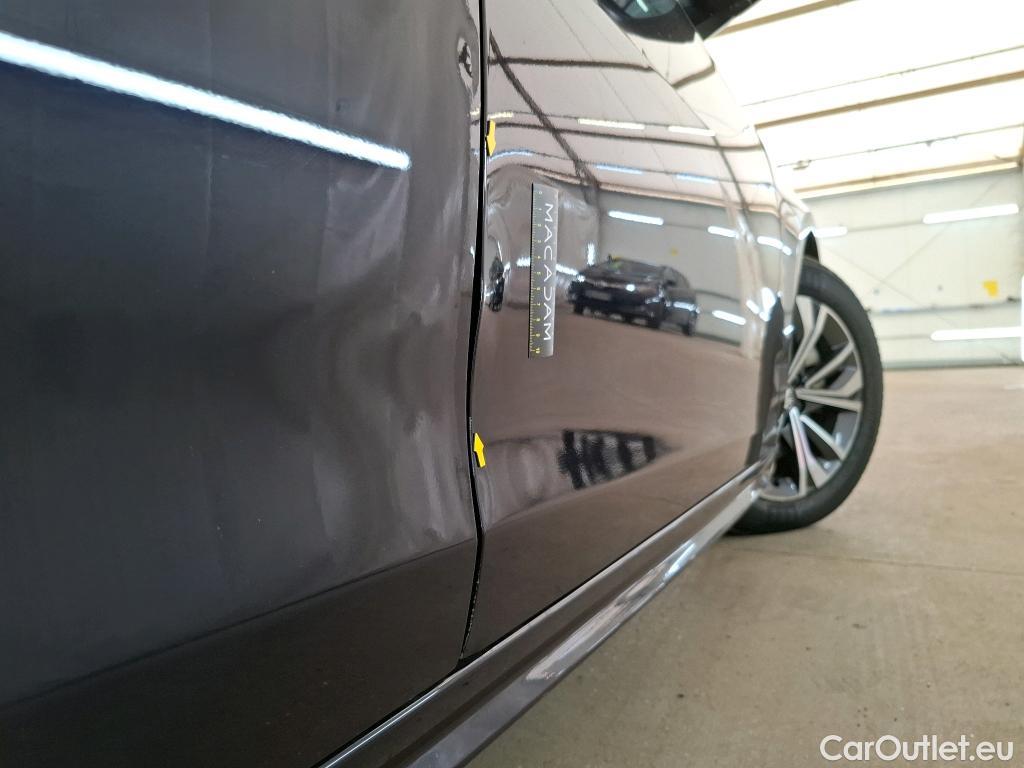  Peugeot  508 PEUGEOT  / 2018 / 5P / Berline HYBRID 225 E-EAT8 Allure Pack #4