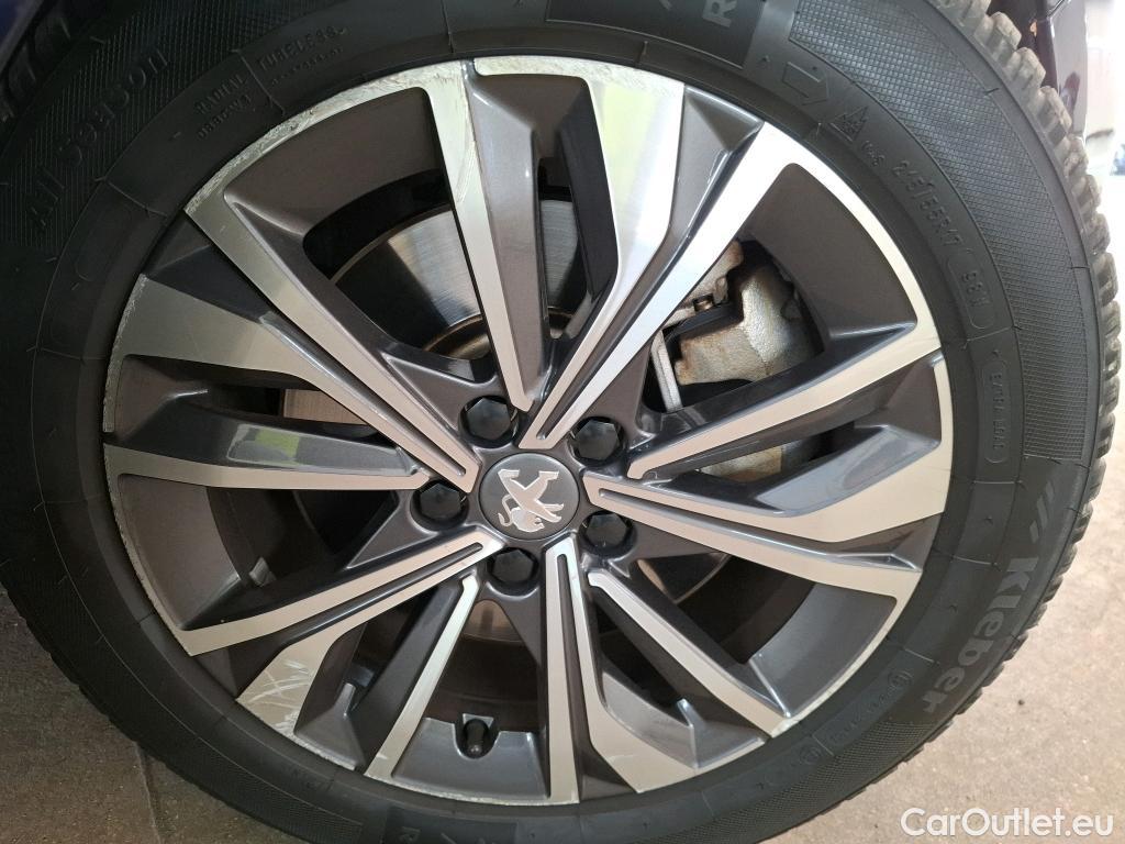  Peugeot  508 PEUGEOT  / 2018 / 5P / Berline HYBRID 225 E-EAT8 Allure Pack #45