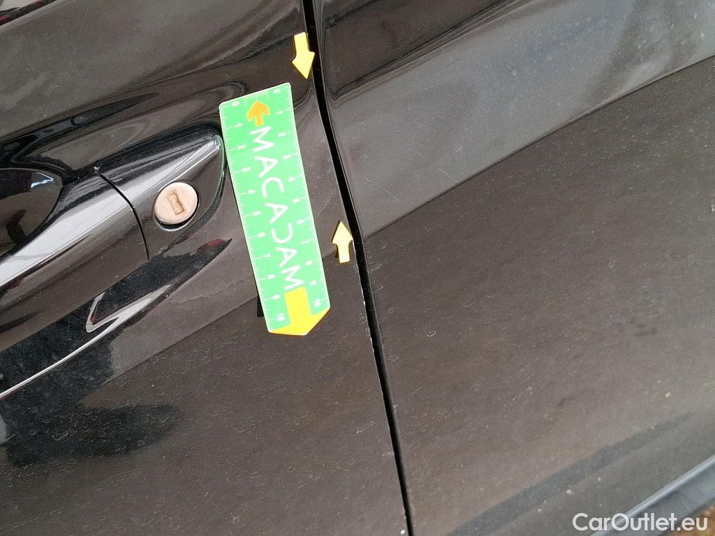  Peugeot  208  (e-) Allure Pack 50kWh BVA #42