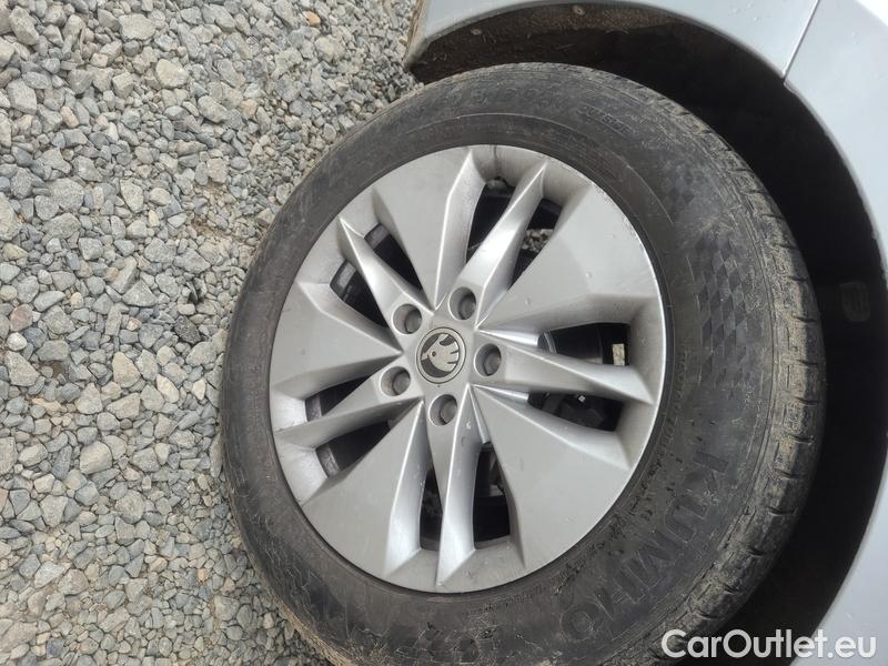  Skoda  Octavia  Combi (NX3)(2020) Oct.Combi 2.0TDI 85 Ambition #23