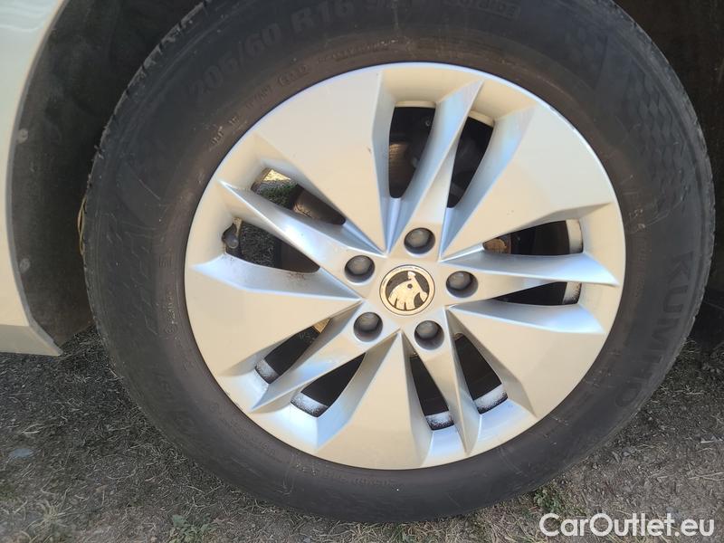  Skoda  Octavia  Combi (NX3)(2020) Oct.Combi 2.0TDI 85 Ambition #23