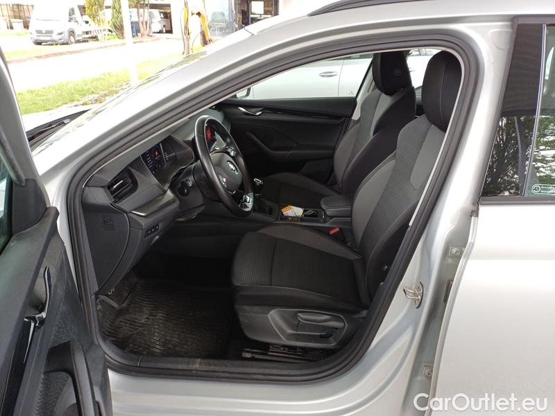  Skoda  Octavia  Combi (NX3)(2020) Oct.Combi 2.0TDI 85 Ambition #6