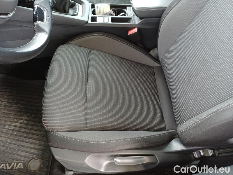  Skoda  Octavia  Combi (NX3)(2020) Oct.Combi 2.0TDI 85 Ambition #7