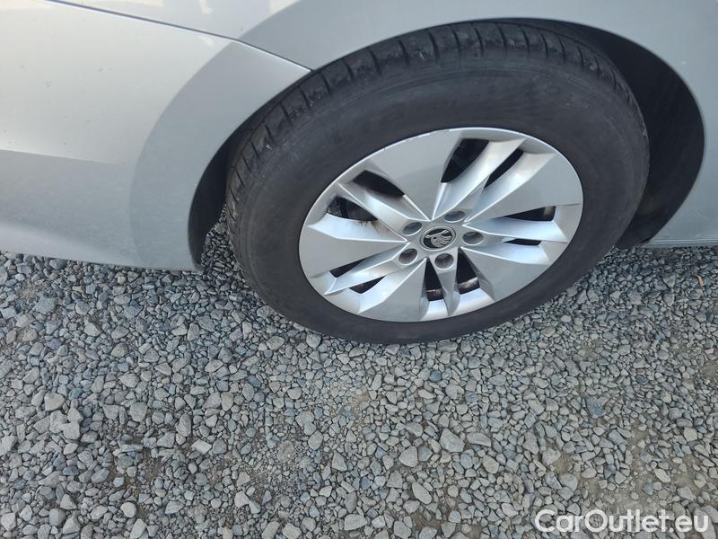  Skoda  Octavia  Combi (NX3)(2020) Oct.Combi 2.0TDI 85 Ambition #11