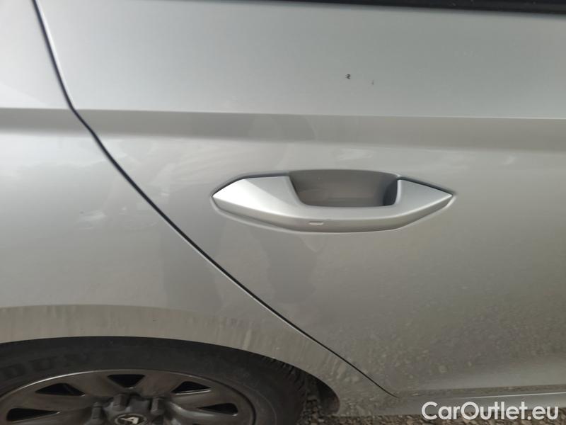  Skoda  Octavia  Combi (NX3)(2020) Oct.Combi 2.0TDI 85 Ambition #8