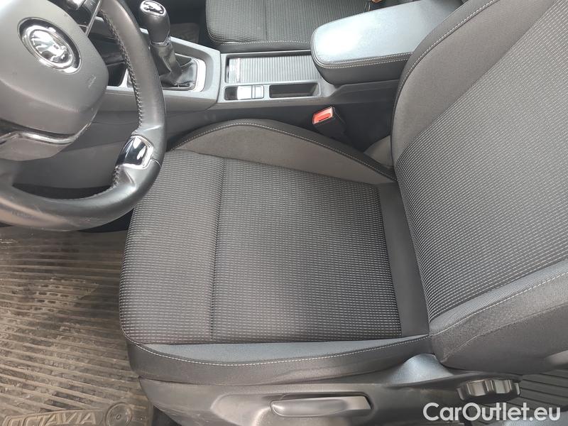  Skoda  Octavia  Combi (NX3)(2020) Oct.Combi 2.0TDI 85 Ambition #25