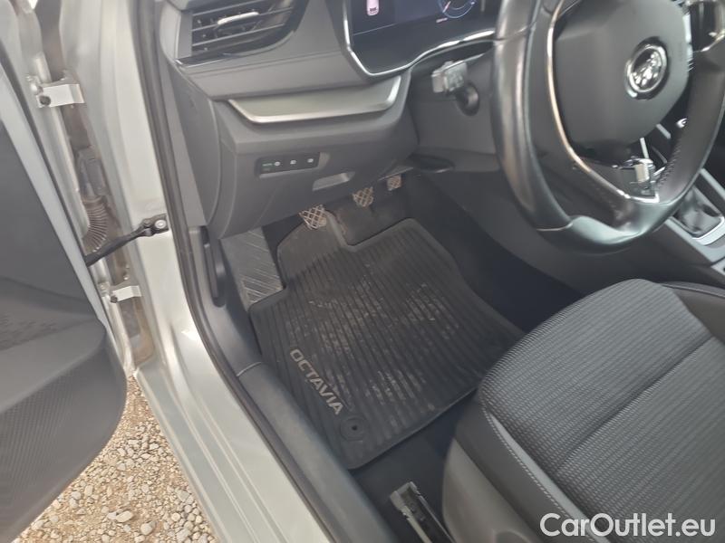  Skoda  Octavia  Combi (NX3)(2020) Oct.Combi 2.0TDI 85 Ambition #12