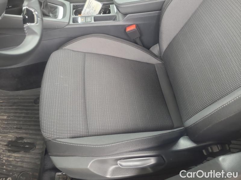  Skoda  Octavia  Combi (NX3)(2020) Oct.Combi 2.0TDI 85 Ambition #8