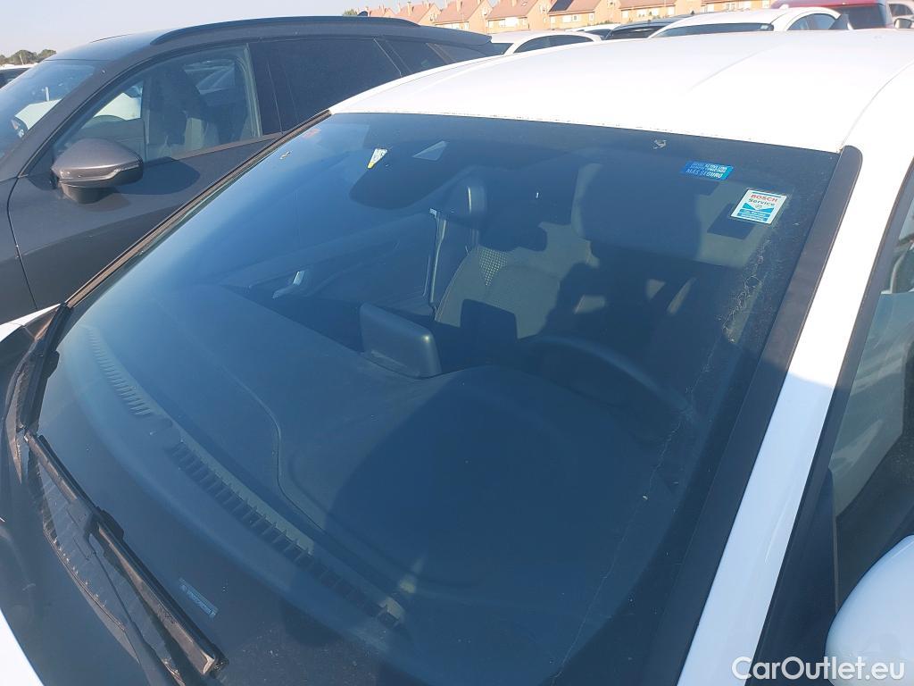  Ford  Focus FORD  / 2018 / 5P / berlina con portón 1.0 Ecoboost MHEV 92kW ST-Line #13