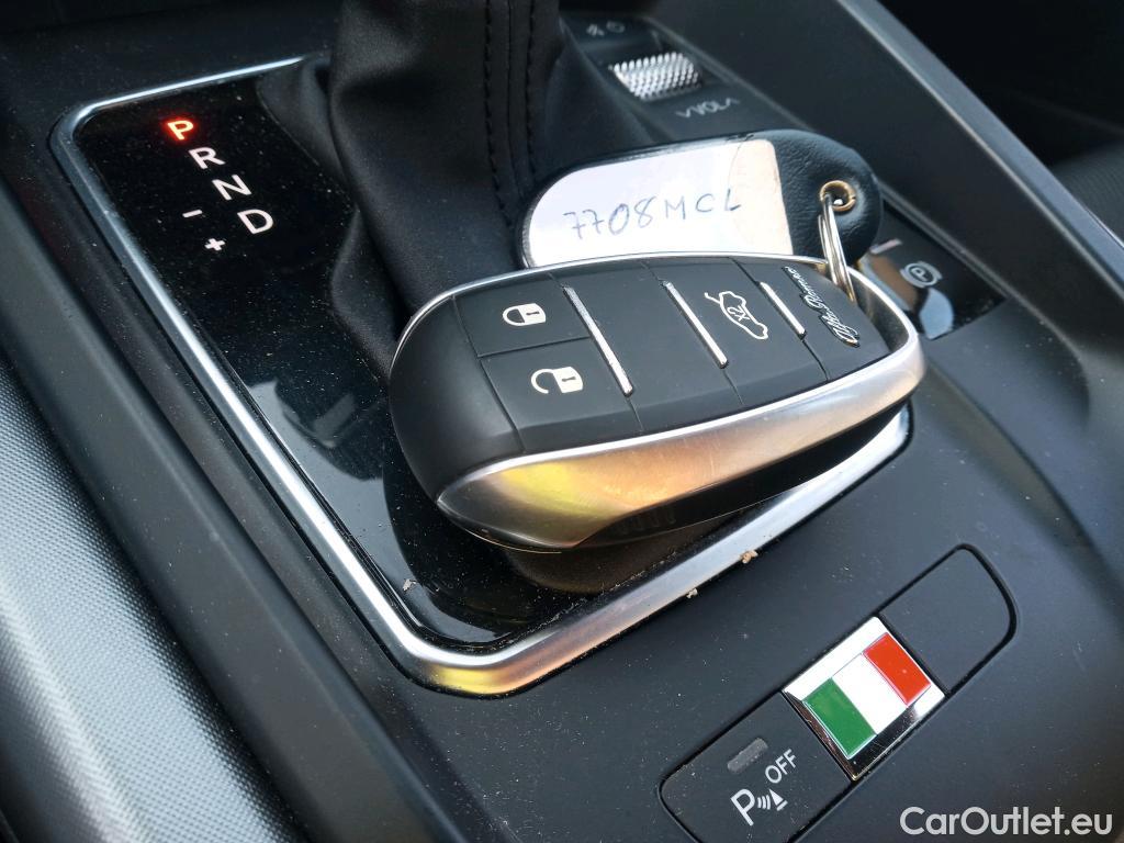  Alfa Romeo  TONALE Alfa Romeo  / 2022 / 5P / todoterreno 1.5 MHEV GASOLINA 130 CV SPRINT FWD #1