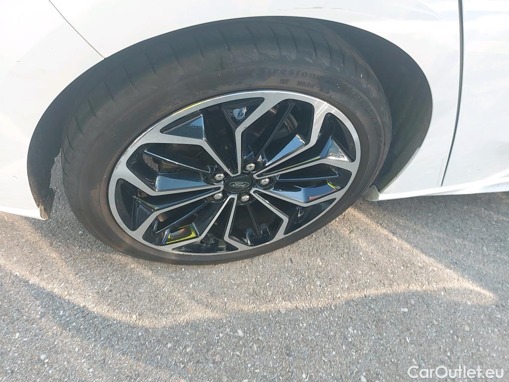  Ford  Focus FORD  / 2018 / 5P / berlina con portón 1.0 Ecoboost MHEV 92kW ST-Line #9