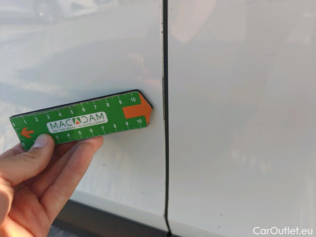  Citroen  C4 CITROEN  / 2020 / 5P / berlina con portón BlueHdi 110 S&S Live Pack #11