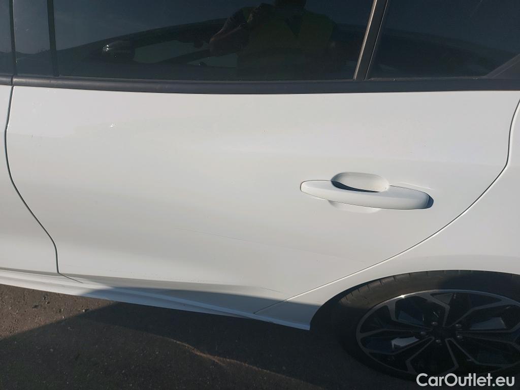  Ford  Focus FORD  / 2018 / 5P / berlina con portón 1.0 Ecoboost MHEV 92kW ST-Line #11