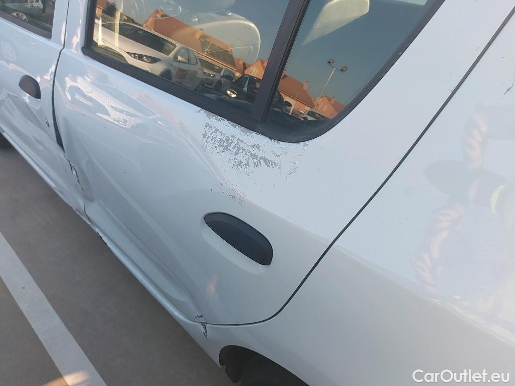  Dacia  Sandero DACIA  5p 2G berlina con portón Ambiance dCi 55kW (75CV) #17