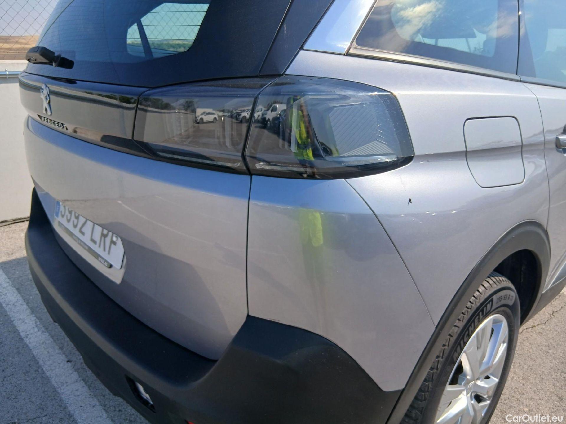  Peugeot  5008 PEUGEOT  / 2020 / 5P / todoterreno 1.5 BlueHDi 96kW S&S Active Pack EAT8 #30